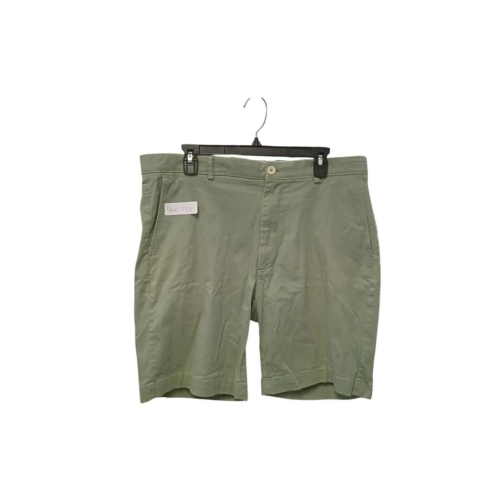 Roundtree & Yorke Mens Sage Green Flat Front Chino Shorts Size 38 Cotton Stretch